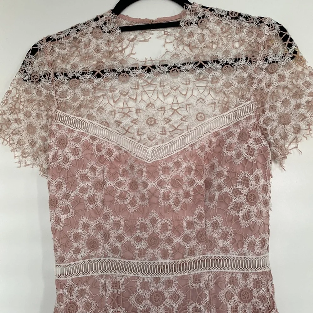 Saylor Lace Dress - Picture 2 of 4